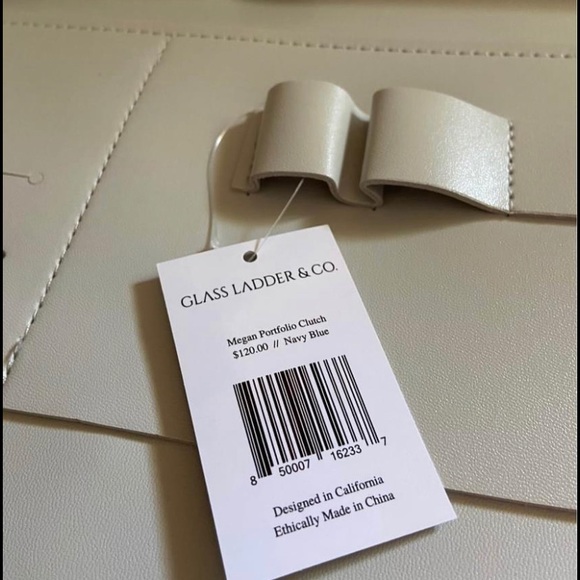 GLASS LADDER & CO
MEGAN PORTFOLIO CLUTCH - Picture 2 of 5